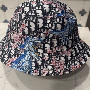 Designer Women's Floral Logo Bucket Hat 1:1